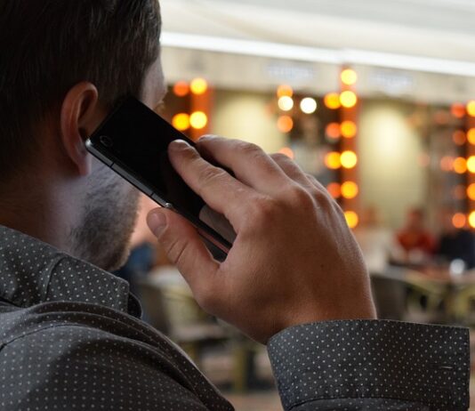 Jak sprawdzić czy nie rozmawiasz z botem?